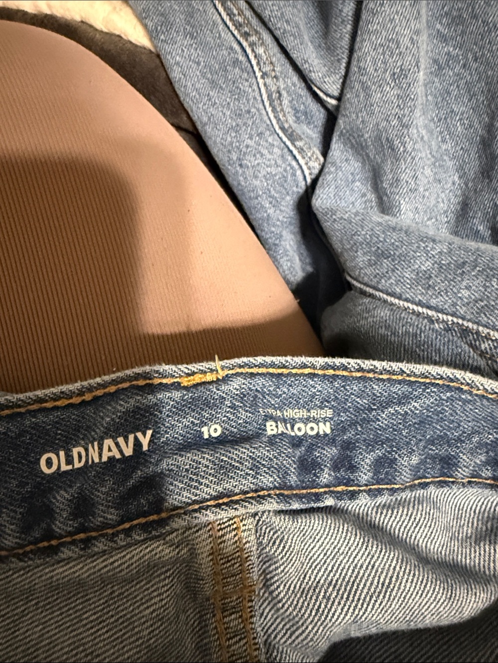 Classic High-Rise Blue Balloon Style Women’s Jeans - Picture 3 of 3